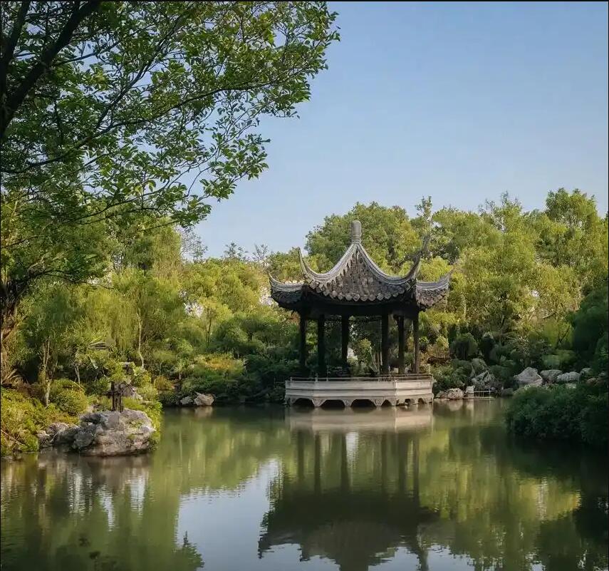 龙岩尔芙餐饮有限公司